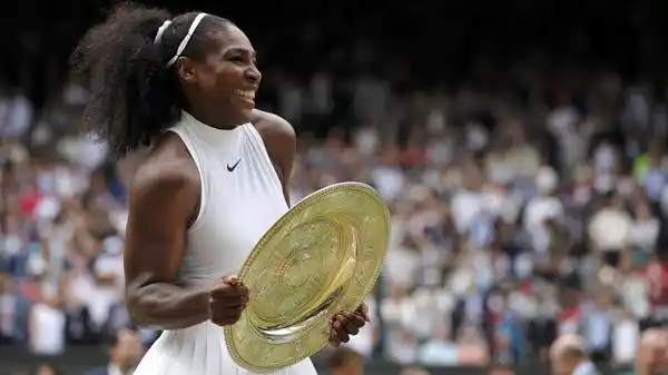 Serena Williams se consagró en Wimbledon e igualó a Steffi Graf