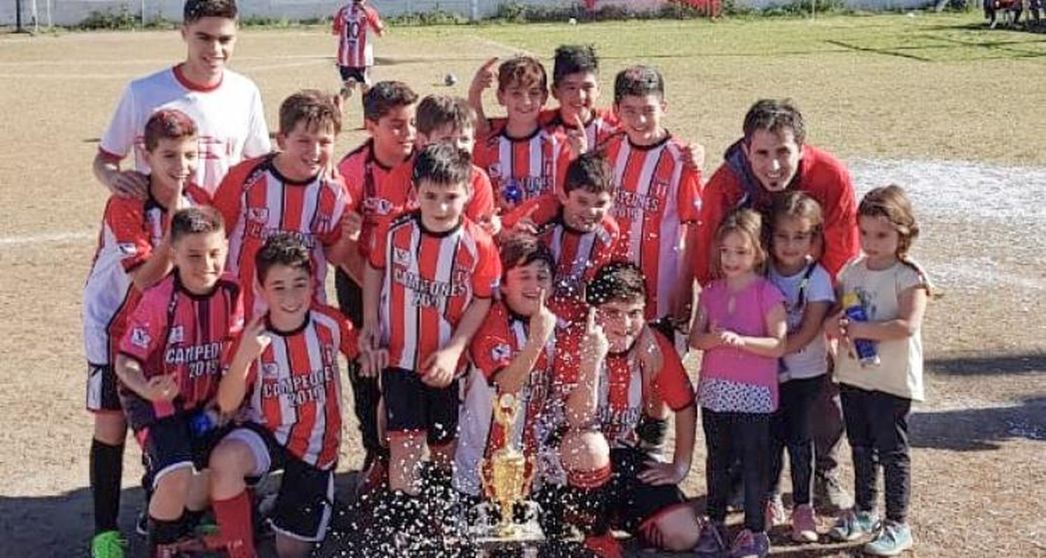 Paraná en 2008 y Mitre en 2007, los últimos campeones del Apertura