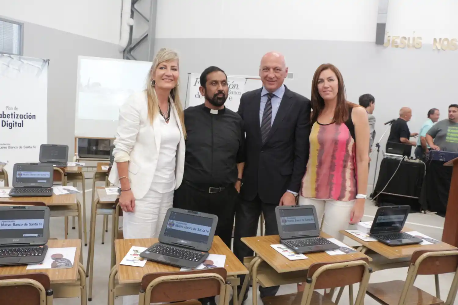 La Fundación NBSF instaló un aula digital en la comunidad del Padre Ignacio