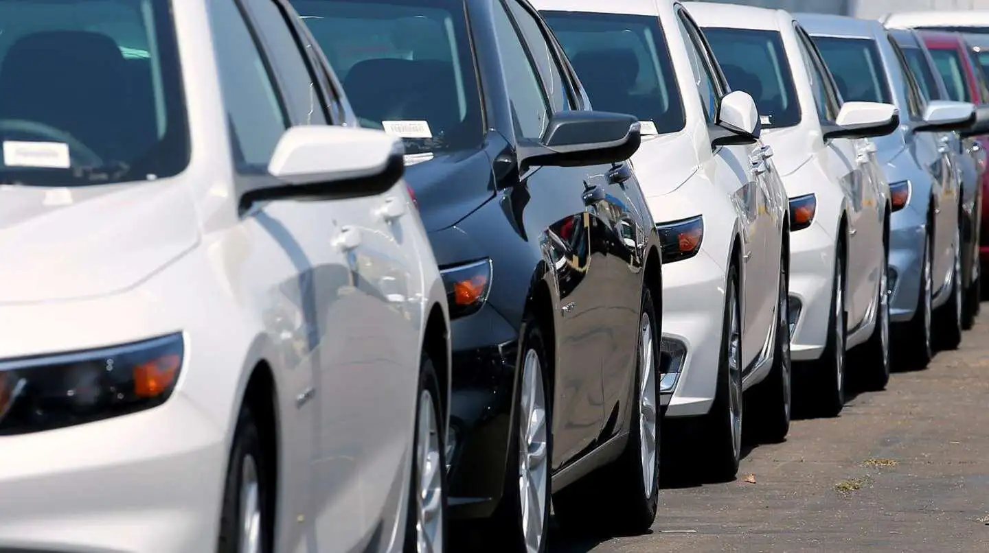 Los patentamientos de autos 0km cayeron 12,8% en junio y los importados ya representan siete de cada 10 ventas