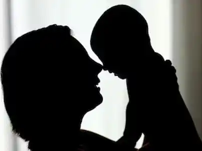 Cuánto cuesta mantener a un hijo en la Argentina, según la canasta de crianza del Indec