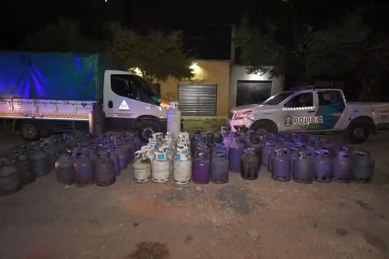 Clausuran comercio y depósito de garrafas de gas