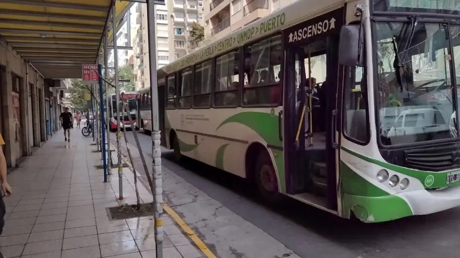 Lamadrid entre Colón y Bv. Marítimo: Queja de vecinos por el cambio de recorrido de 12 líneas de colectivos