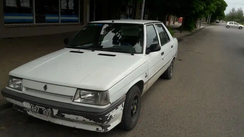 Individuo subió a un auto ajeno y fue encerrado en el vehículo