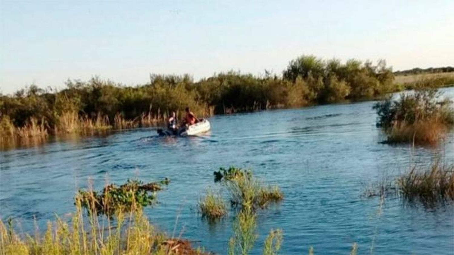 Hallaron el cuerpo del hombre que se arrojó al arroyo para salvar a su sobrino