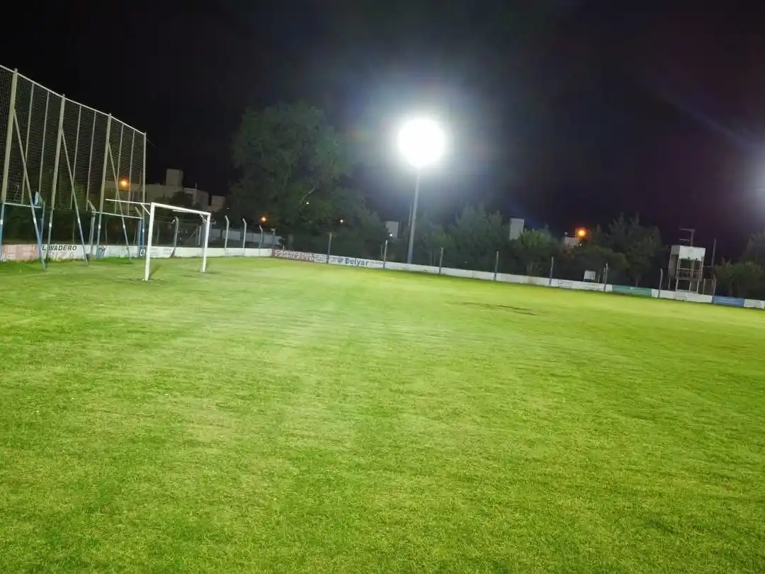 Nueva iluminación en barrio Las Rosas.