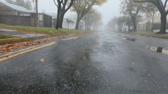 El deplorable estado de calle Falucho, en barrio Los Nogales | Crédito: RADIO RAFAELA - 2