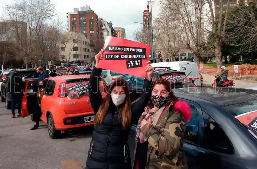 Hoteleros y gastronómicos, ante un futuro incierto: "Las aperturas parciales no son suficientes"