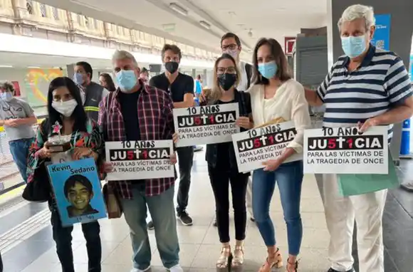 A 10 años de la tragedia de Once, sobrevivientes y familiares reclaman Justicia por las víctimas