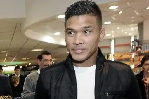 Por falta de pago, Teo Gutiérrez podría volver a Cruz Azul de México 