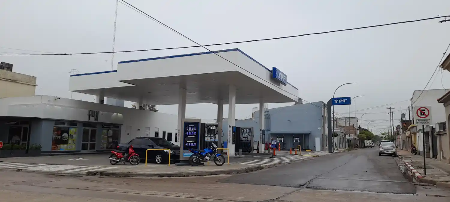 Los combustibles seguirán aumentando al menos hasta marzo, dijo Caputo