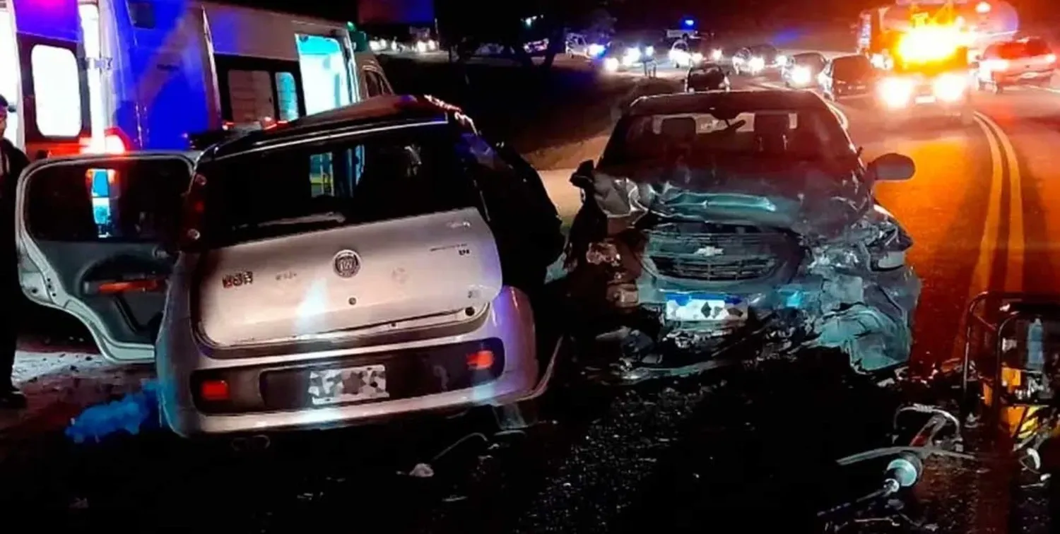 Los dos autos involucrados en el siniestro. Gentileza La Voz del Interior.