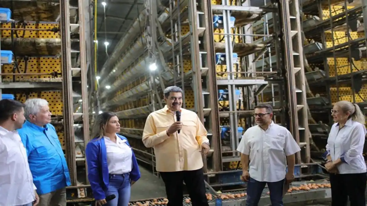 ¡NO ME DEFIENDAS COMPADRE! Maduro reconoció estar trabajando con Manuel Rosales