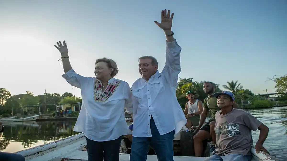 EDMUNDO TAMBIÉN LLEGÓ EN LANCHA: el candidato superó obstáculos y se reunió con habitantes de Barlovento (+Fotos y videos)