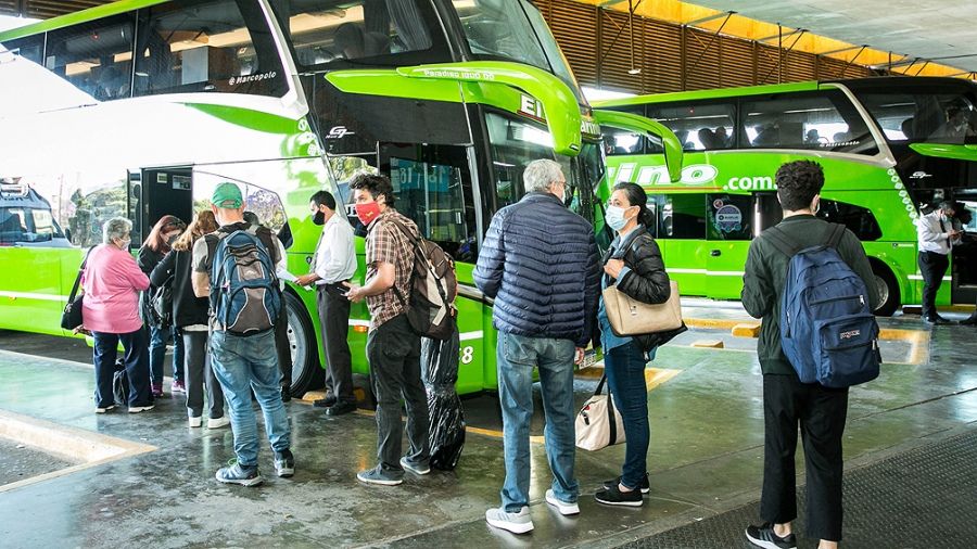 Más de 2,5 millones de turistas están circulando desde el miércoles por todo el país