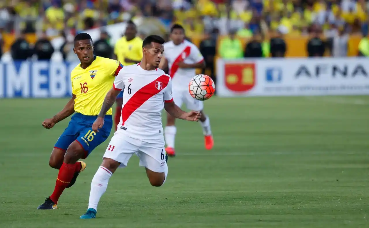 El peruano Trauco está más cerca de San Lorenzo