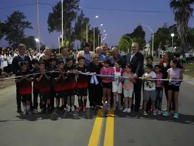 Con la presencia de Pullaro, Frontera inauguró la pavimentación de la Avenida Sastre
