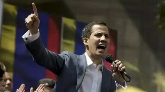Guaidó se dirige a la frontera con Colombia para buscar ayuda humanitaria