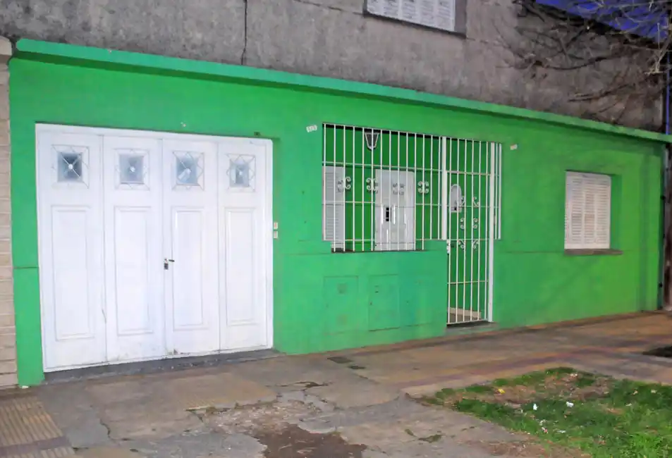 Con un cuento del tío, engañaron a un matrimonio mayor y le robaron una importante suma 