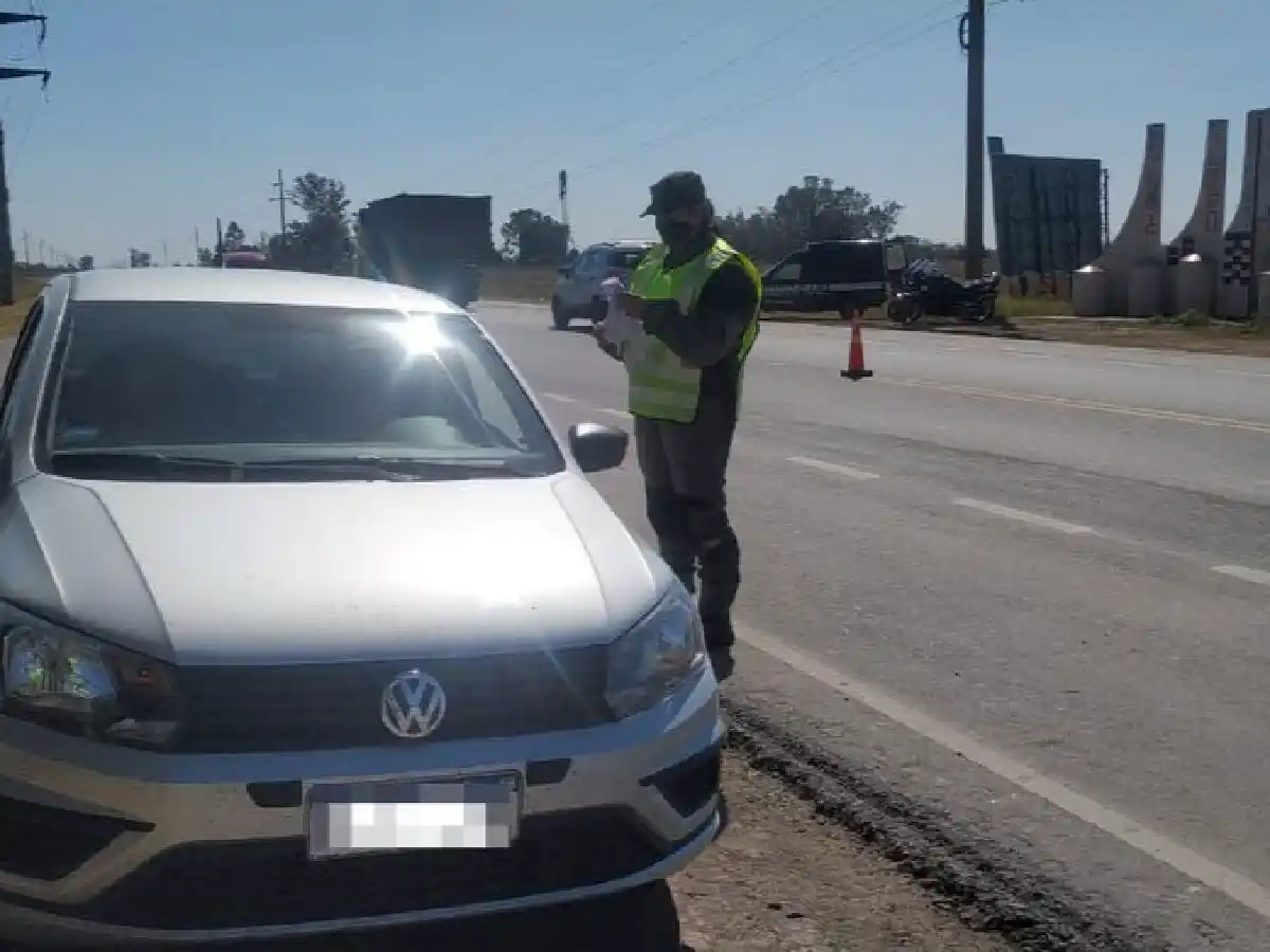 Los  descubrieron cuando viajaban hacia San Francisco con $ 6 millones ocultos en el auto