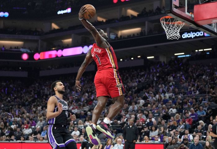 Zion Williamson brilló frente a los Kings, pero cerca del final del partido, se cree, recibió un mensaje... (Vía: X).