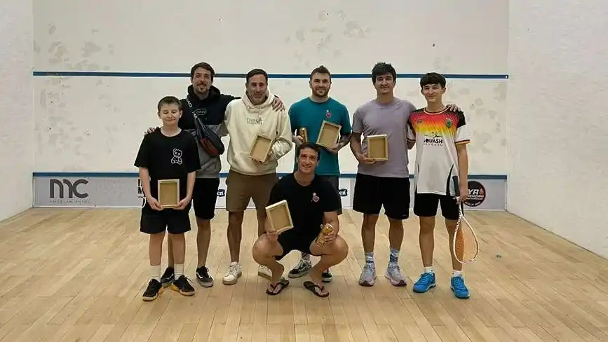 VDV Squash Necochea finalizó una temporada histórica