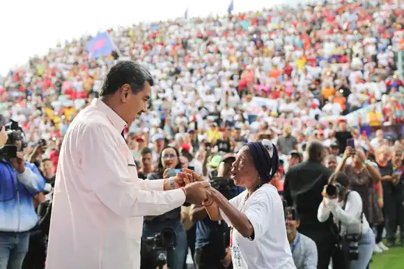 MADURO PROMETE: CLAP especial y saludable para los abuelos (+Video)