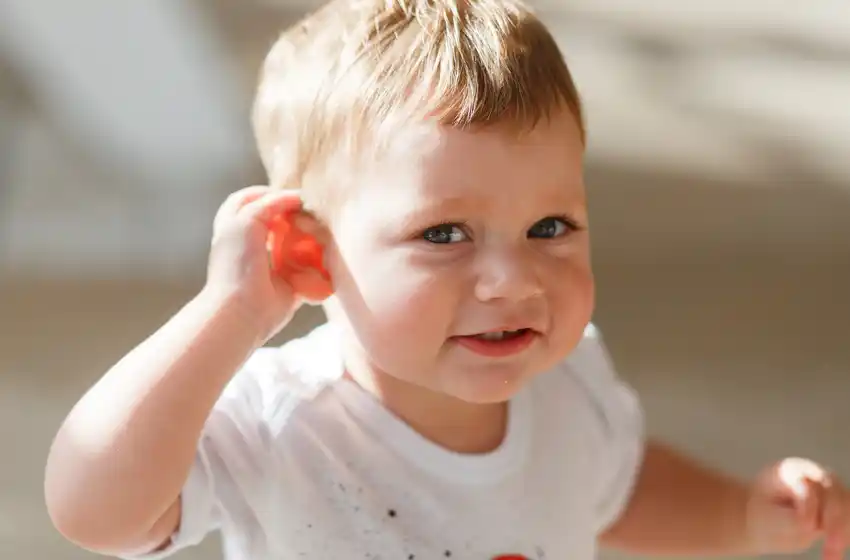 Otitis: aumentan los casos con la llegada del verano