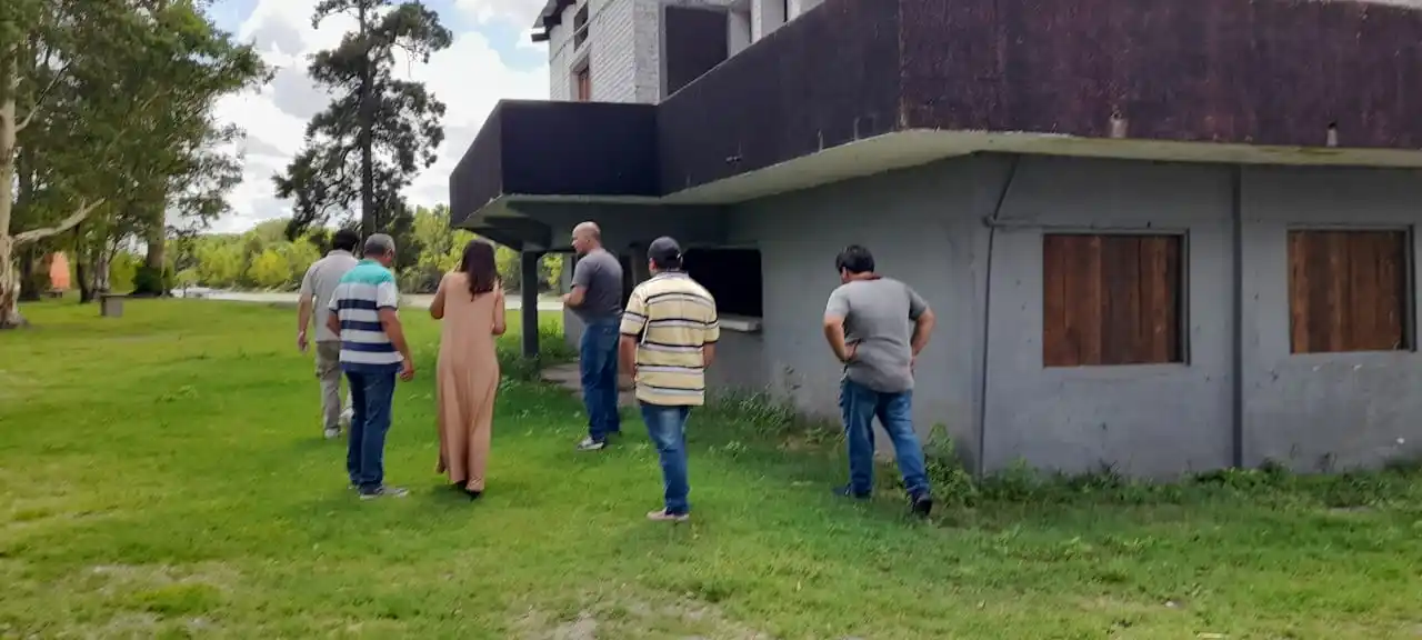 Dirigentes de BH y autoridades municipales recorrieron el Balneario Municipal