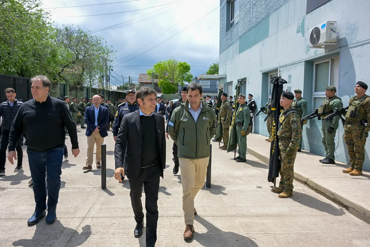 Kicillof recorrió la nueva base de la UTOI en San Isidro