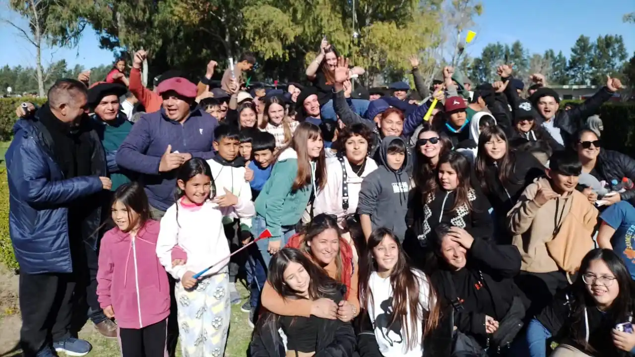 Gran jornada hípica en Gualeguay: 13 carreras y un hipódromo colmado