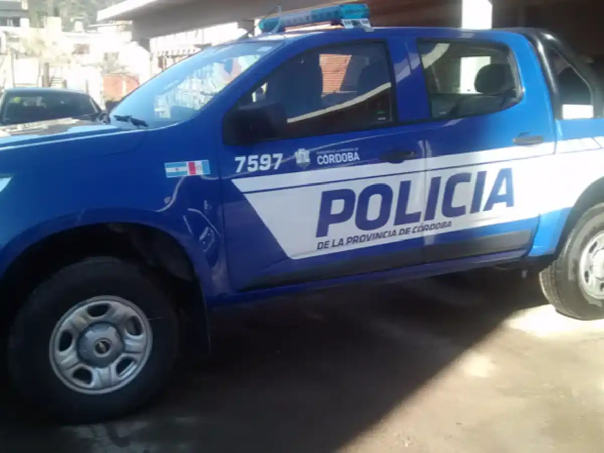 Detienen a un policía acusado de abusar sexualmente de una menor de edad en Carlos Paz