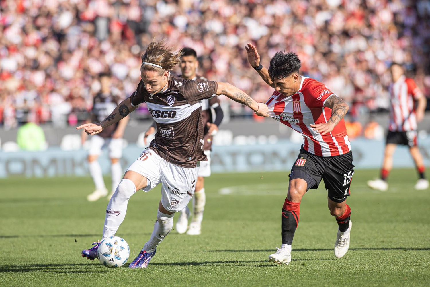 Estudiantes y Platense empataron en La Plata: Los goles y la polémica en el tanto anulado al Pincha sobre el final