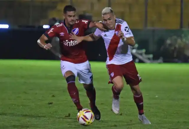 River y Nacional juegan un amistoso de pretemporada en Uruguay