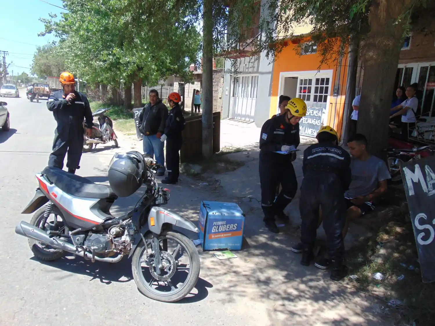 El siniestro tuvo lugar siendo alrededor de las 12.20, en la esquina de avenida Eva Perón y Argonz.