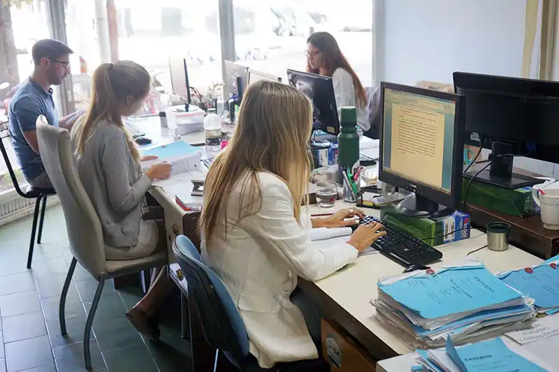 Oficina. Funciona en Av. 59 Nº 2432