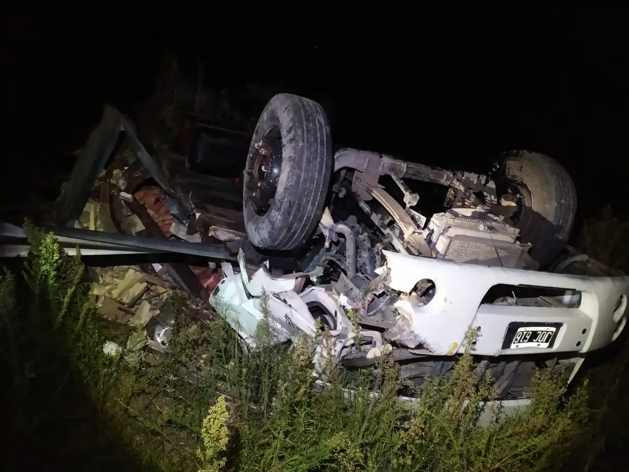 Tragedia en la Ruta 16: Despiste, vuelco y fallecimiento de un joven chofer  