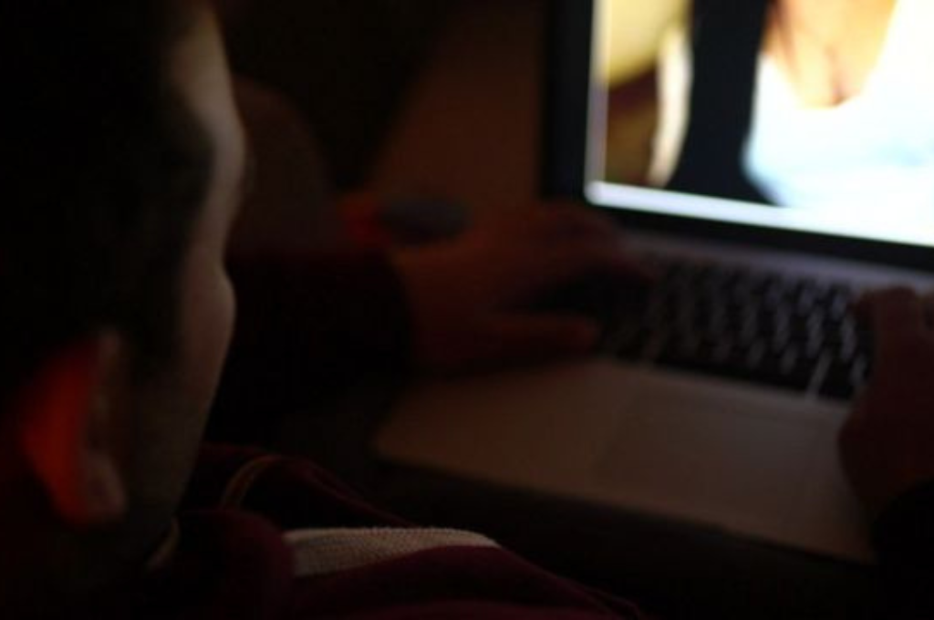 El caso está caratulado como “estafa y extorsión”