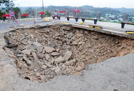Piden al Ejecutivo detalles sobre la obra del mástil en el Parque