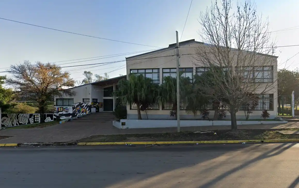 Ciclo de Charlas Debate: “Ambiente y Capitalismo” inicia con presentación del libro “Veneno”