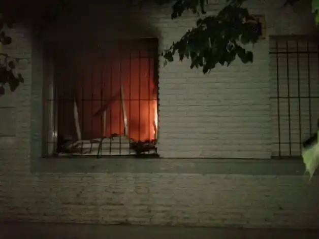 Olavarría: Incendio en la biblioteca de la Escuela Nº22