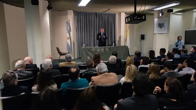 Lavagna: «Soy candidato a presidente»