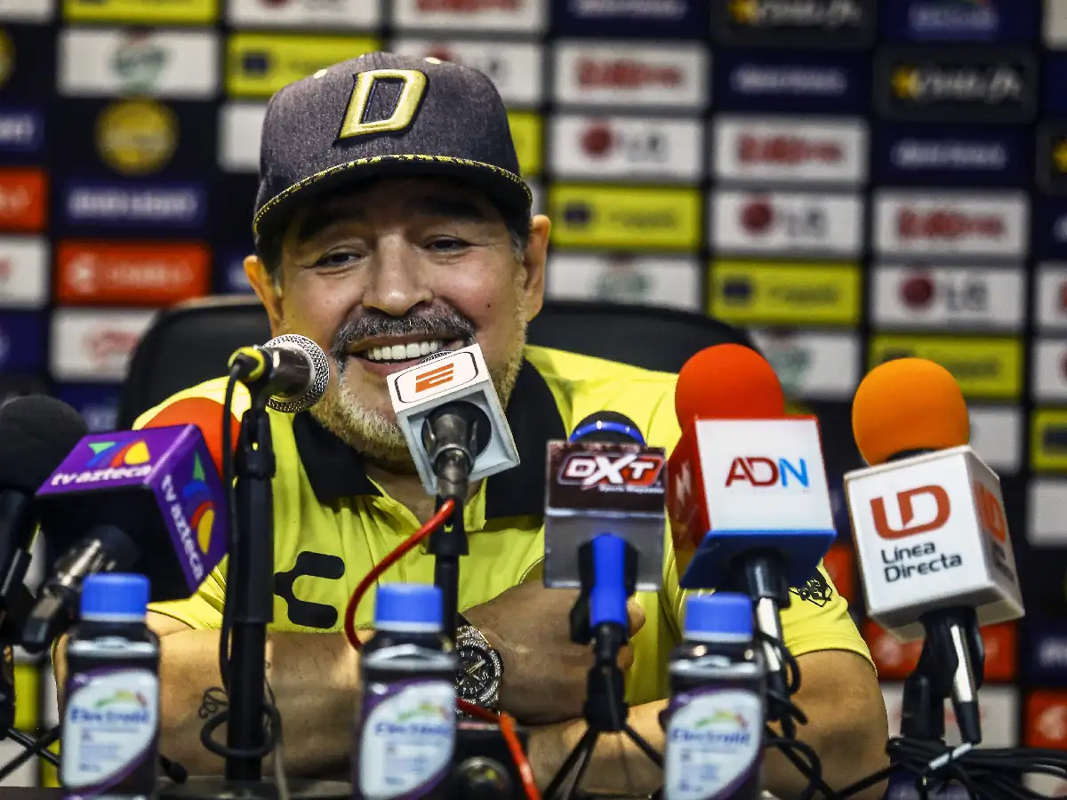 Maradona se postuló para dirigir un equipo inglés