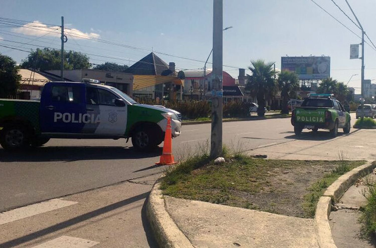Un auto y una moto chocaron en la Avenida Constitución