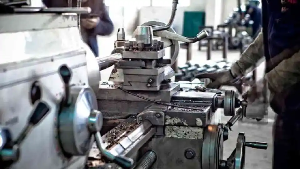 Sobre el final de 2019 y tras un fuerte estancamiento, la industria provincial mostró una leve recuperación