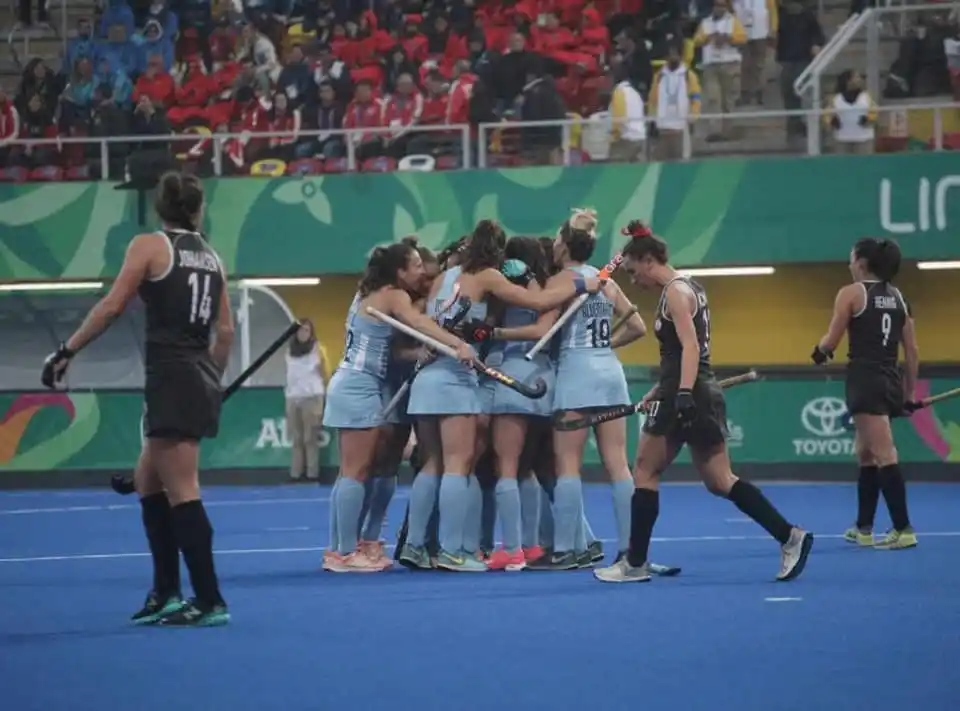 Las Leonas golearon a Canadá, ganaron el Oro y abrocharon su pasaje olímpico