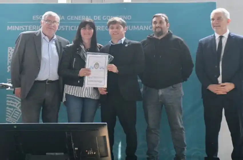 Kicillof entregó 301 títulos de propiedad a familias y entidades de Bragado