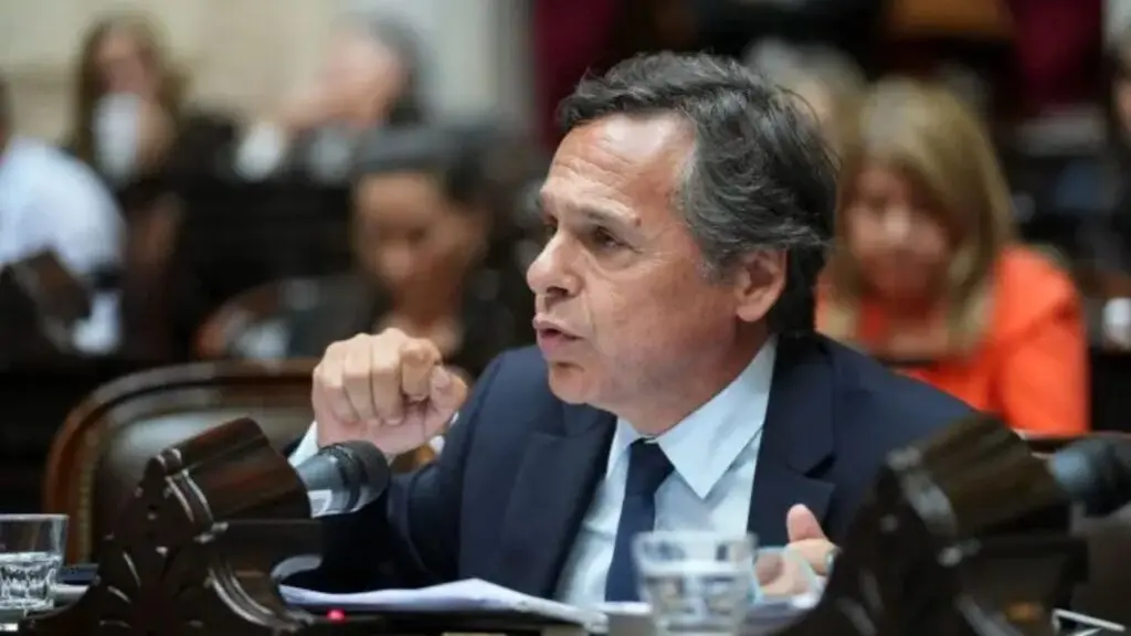 Diputado nacional por Santa Fe de Unión por la Patria,  Diego Giuliano