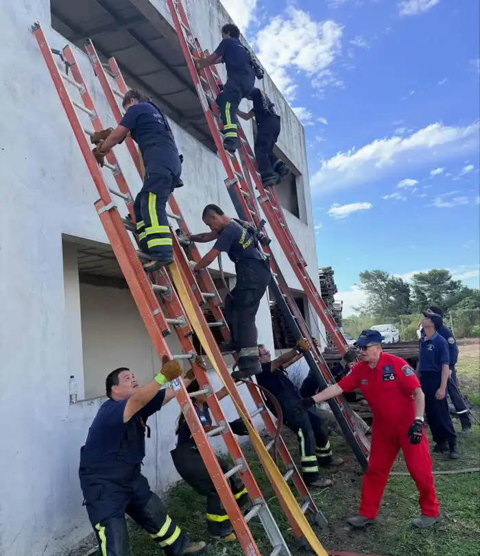 Bomberos Voluntarios de Gualeguay participaron de una capacitación en incendios estructurales e industriales