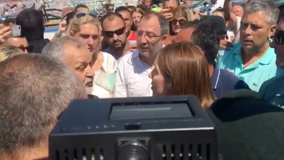 Mar del Plata: Vidal enfrentó a guardavidas que le hacían un piquete